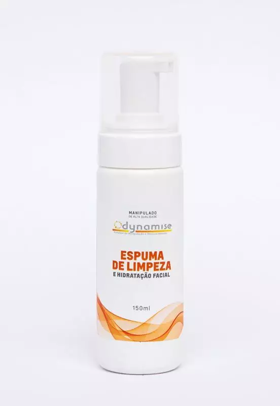 Espuma de limpeza e hidratação facial para peles secas e sensíveis